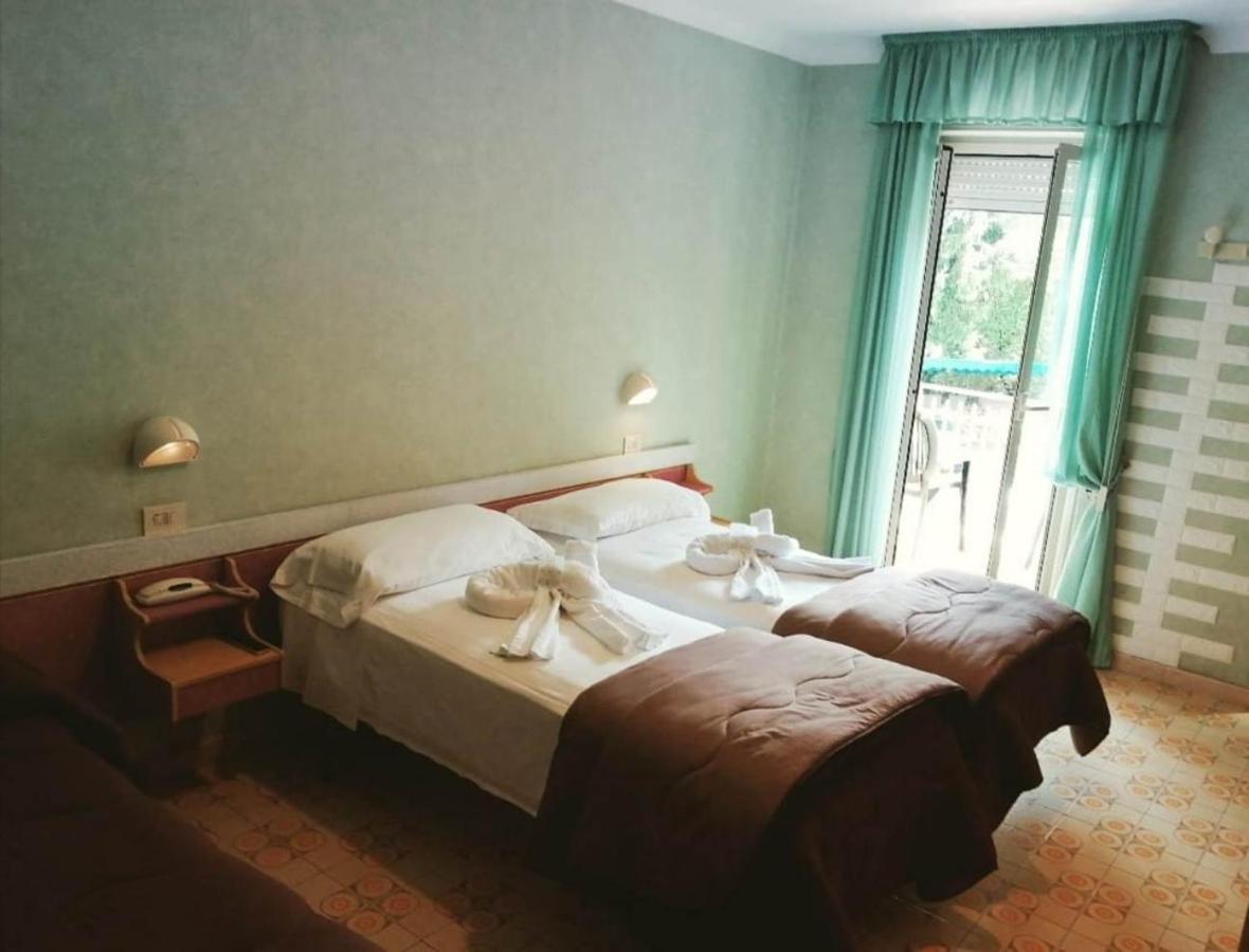 Hotel Elvira Fiuggi Exteriér fotografie
