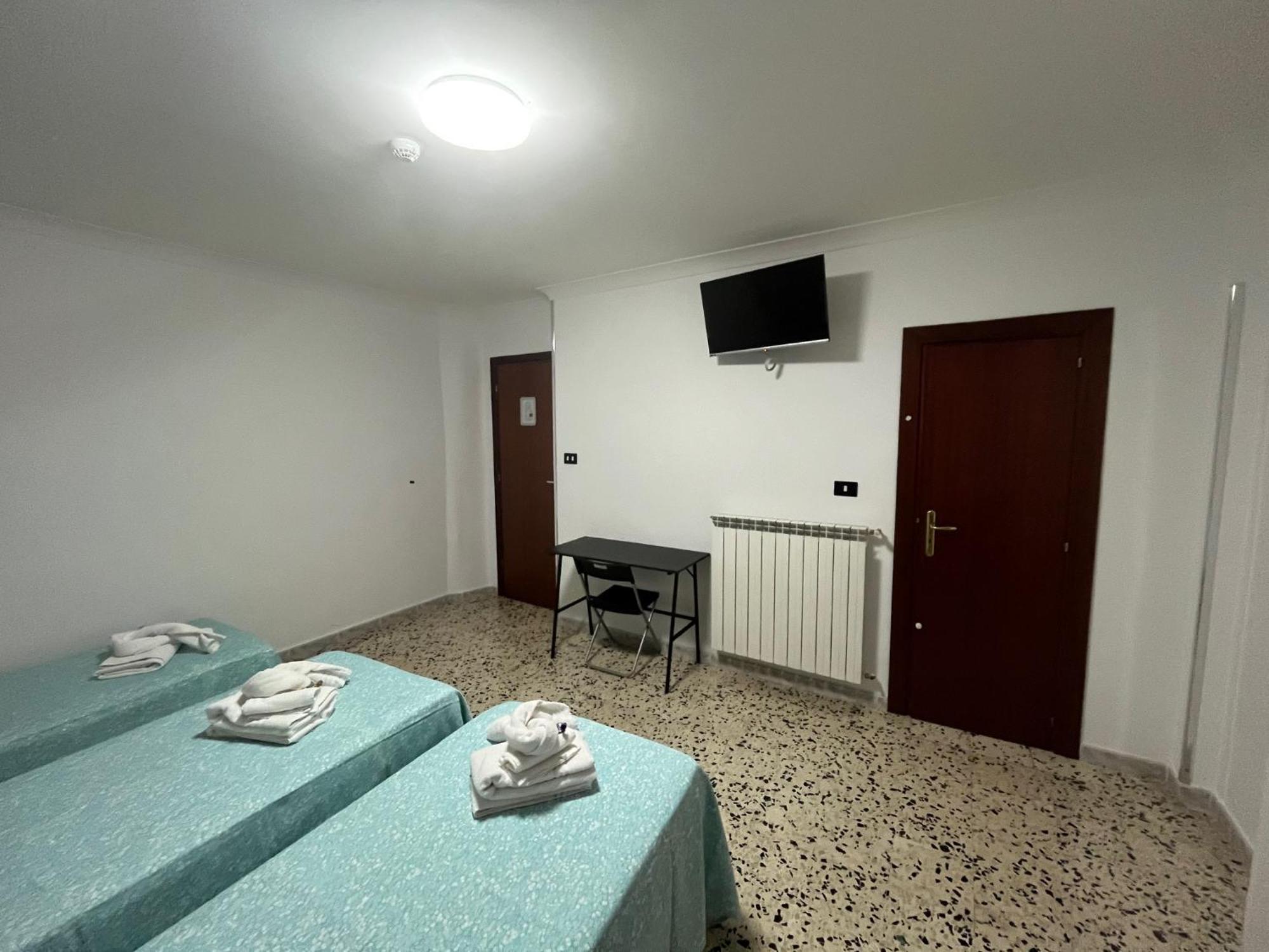 Hotel Elvira Fiuggi Exteriér fotografie